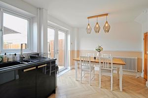 Kitchen / Diner- click for photo gallery